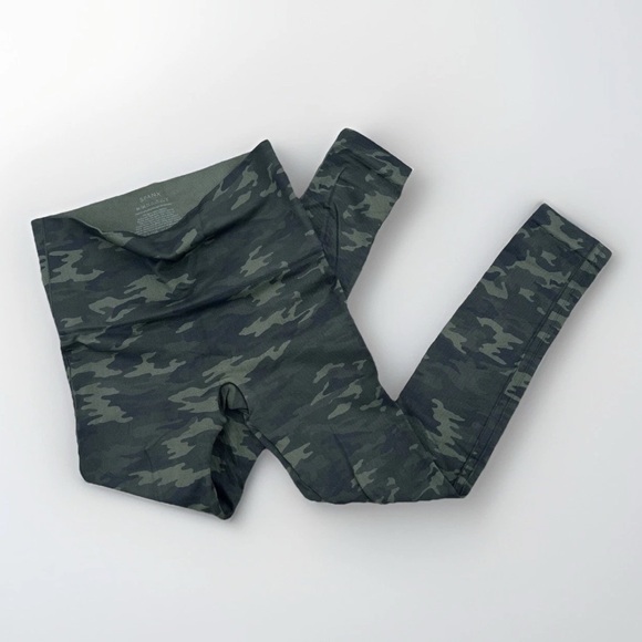 SPANX Camo Seamless Look-At-Me Now Leggings - Picture 1 of 4